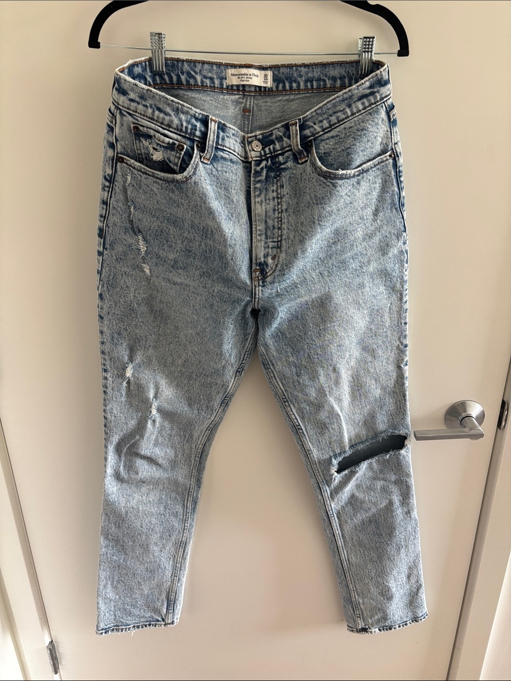 Limited Edition Abercrombie & Fitch 90s Skinny High Rise Distressed Jeans